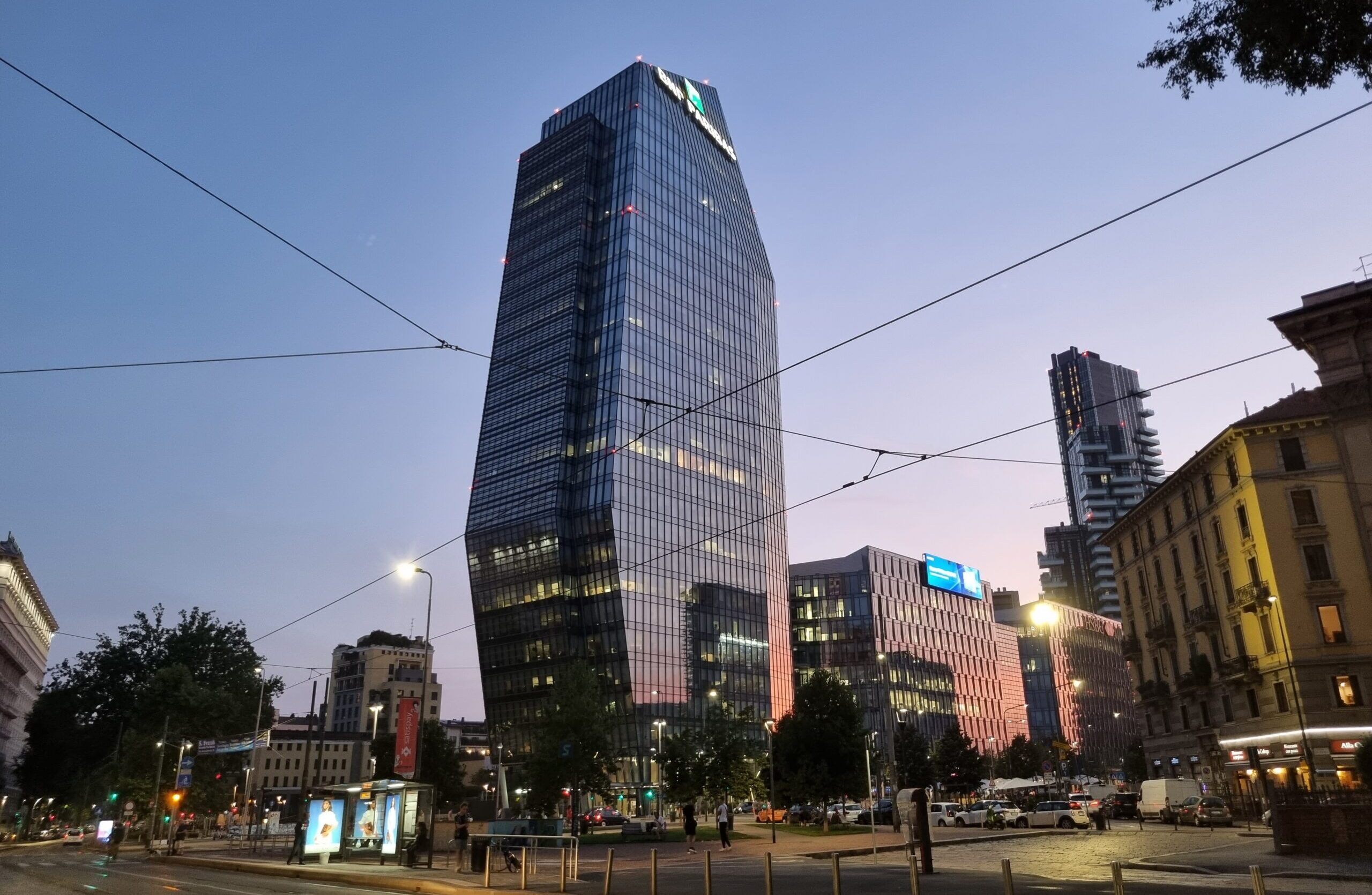 milanbynight Milano, grattacieli